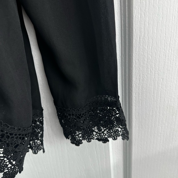 Beautiful Lightweight Shein Blouse - Picture 4 of 4